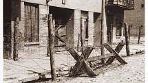 "Cikánský tábor" v lodžském židovském ghettu. V Chelmnu bylo do roku 1943 zplynováno na 5000 Romů