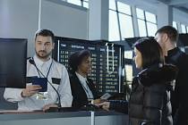 Cestující se na letišti možná brzy dočkají toho, že kromě zavazadel se budou muset zvážit i oni sami.