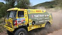 Tatra Aleše Lopraise při jedné z etap letošní Rallye Dakar.