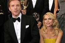 Ocenění EMMY si odnesli obě herecké hvězdy seriálu Homeland Damian Lewis a Claire Danes. Lewise známe z Bratrstva neohrožených či seriálu Na doživotí, Claire Danes je známá z třeba jako partnerka DiCapria z filmu Romeo a Julie.