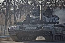 Tank proruských separatistů u ukrajinského Luhansku