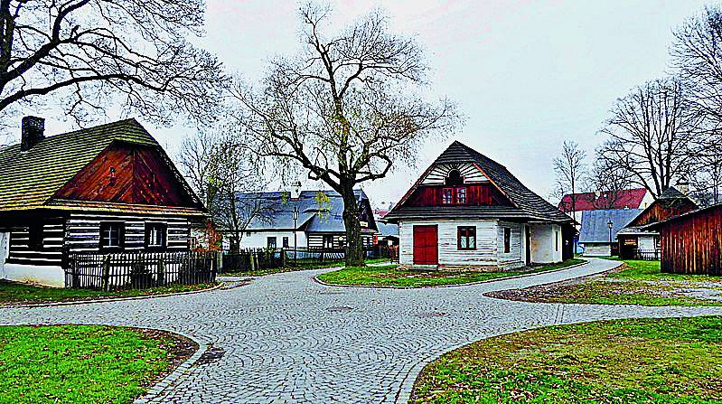 Památková rezervace Betlém Hlinsko: Rodiny hrnčířů, tkalců, hračkářů, sedlářů nebo ševců žily v minulých stoletích v centru města Hlinska.