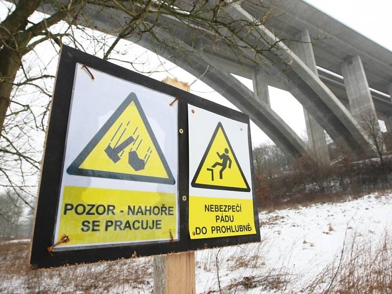 U trati na Litoměřicku byl nalezen mrtvý muž. 