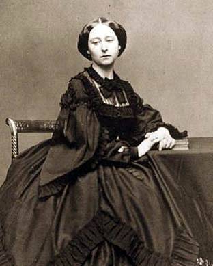 Princezna Alice, hesenská velkovévodkyně, byla nejcitlivějším z dětí královny Viktorie. Zapáleně se věnovala ošetřovatelství a péči o chudé. Její život ale lemovaly tragédie