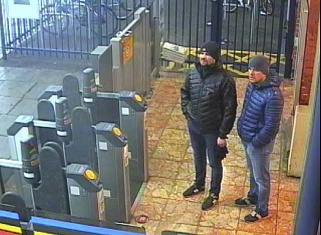 Anatolij Čepiga a Alexandr Miškin na záběrech bezpečnostních kamer, které sloužily jako důkazní materiály v kauze Skripal.