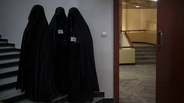 Zahalené ženy na univerzitě v Kábulu