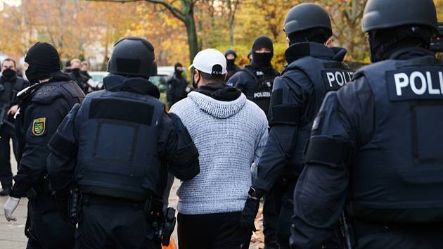 Loupež klenotů v Drážďanech: Německá policie zadržela tři podezřelé -  Deník.cz