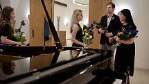 Ukrajinské klavíristky zahájily charitativní koncert ve Velkých Pavlovicích na Břeclavsku.