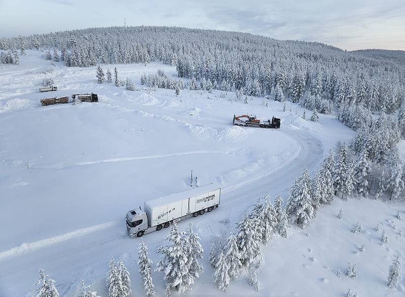 Zimní testování modelů a technologií Scania