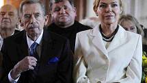 2011. Bývalý prezident Václav Havel obdržel 2. září čestné občanství Prahy 6. Na slavnostním ceremoniálu ho doprovázela manželka Dagmar Havlová.