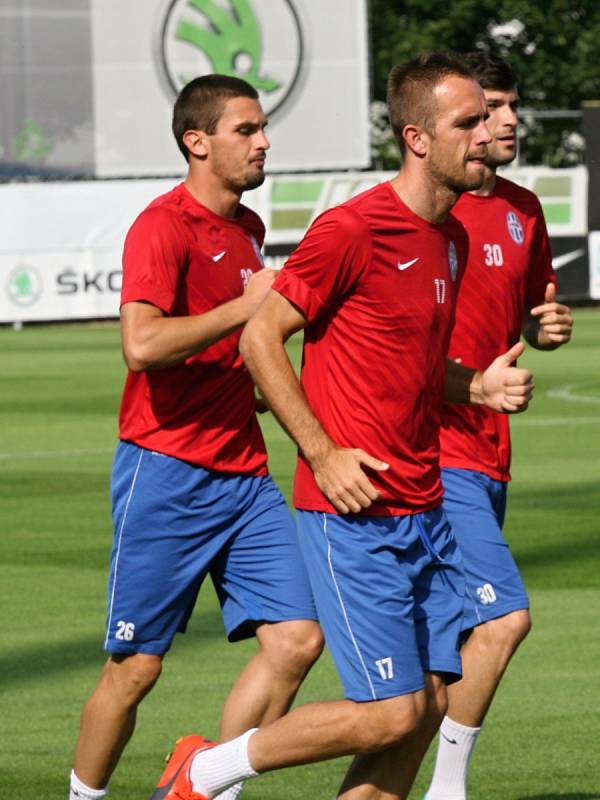 Fotbalisté Mladé Boleslavi na tréninku před zápasem s Lyonem.