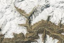 Snímky NASA zachytily vznik ledovcového jezera