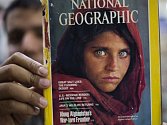 Fotografie Afghánky v roce 1985 obletěla svět na titulní straně časopisu National Geographic.