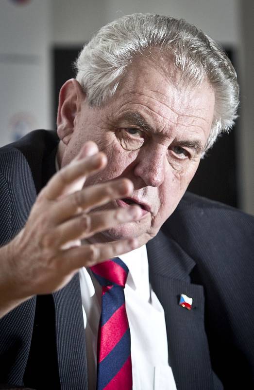 Kandidát na prezidenta České republiky Miloš Zeman při online rozhovoru pro Deník.