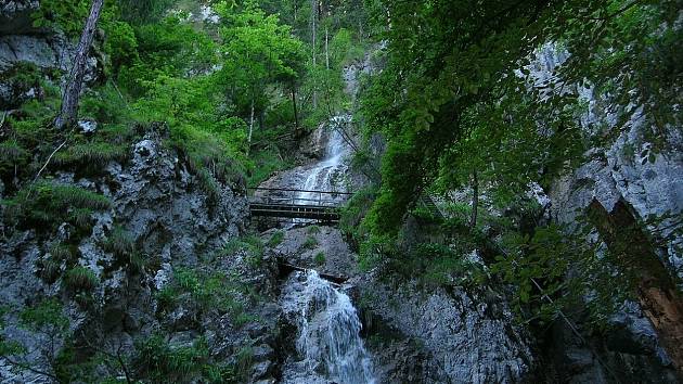 Závojový vodopád v Sokolí dolině ve Slovenském ráji