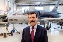 Velitel iráckého letectva Gen. Anwer Hamad Amin Ahmad.