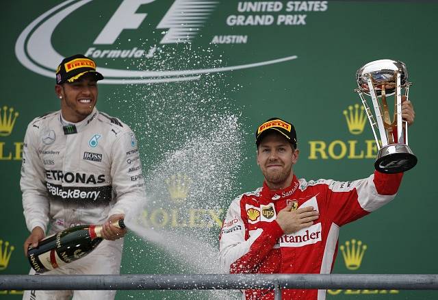 Lewis Hamilton a Sebastian Vettel