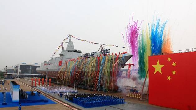 Představení nového čínského torpédoborce