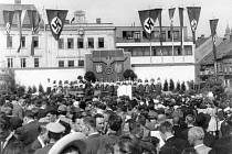 Manifestace České ligy proti bolševismu na Karlově náměstí v Třebíči, 30. červenec 1944