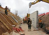 Výstavba zdi na americko-mexické hranici