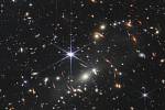 Kupa galaxií SMACS 0723, kterou zachytil vesmírný dalekohled Jamese Webba