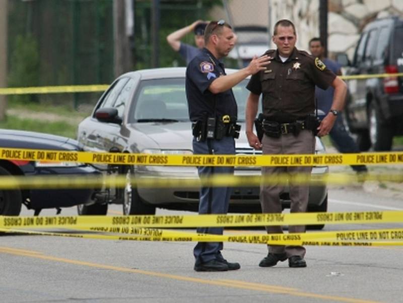 Nejméně šest lidí usmrtil v noci na dnešek střelec v americkém státě Michigan.