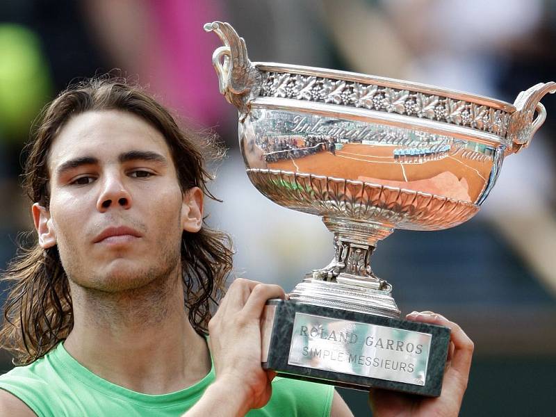 Španěl Rafael Nadal vyhrál počtvrté za sebou turnaj v Paříži a vyrovnal se tak legendárnímu Björnu Borgovi.