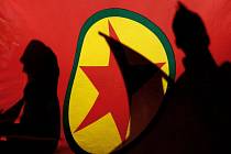 Vlajka Strany kurdských pracujících. Ilustrační foto