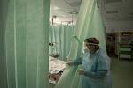 Interní urgentní příjem na snímku pořízeném 5. března 2021 v Klaudiánově nemocnici v Mladé Boleslavi, kde ošetřují pacienty s nemocí covid-19