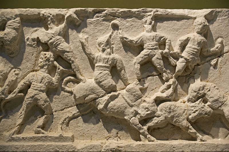 Vlysy představující gladiátory a další výjevy související s hrami, jako jsou krotitelé divokých zvířat, nalezené v Kibyře v Gölhisaru v turecké provincii Burdur.