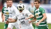 Semifinále fotbalového poháru MOL Cupu: FC Baník Ostrava - Bohemians Praha 1905, 24. dubna 2019 v Ostravě. Na snímku (zleva) Jánoš Adam a Hůlka Lukáš.