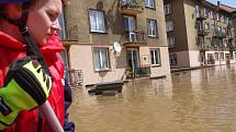 Povodně 2013 - Na pomoc do zaplavených oblastí vyjeli záchranáři.