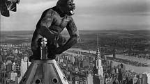 Obří opičí samec King Kong ve svém prvním filmovém zpracování režisérů Meriana C. Coopera a Ernesta B. Schoedsacka z roku 1933