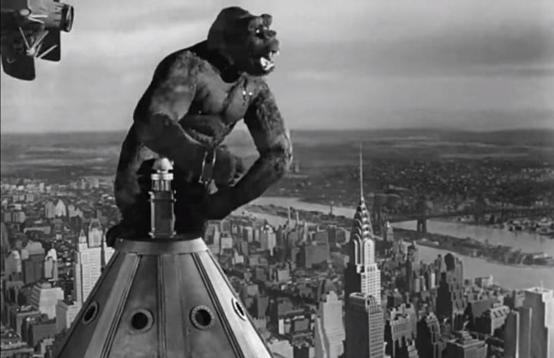 Obří opičí samec King Kong ve svém prvním filmovém zpracování režisérů Meriana C. Coopera a Ernesta B. Schoedsacka z roku 1933