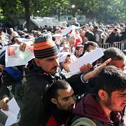 Maďarský pravicový premiér Viktor Orbán prohlásil, že většinu migrujících tvoří mladíci, kteří „spíš připomínají armádu".