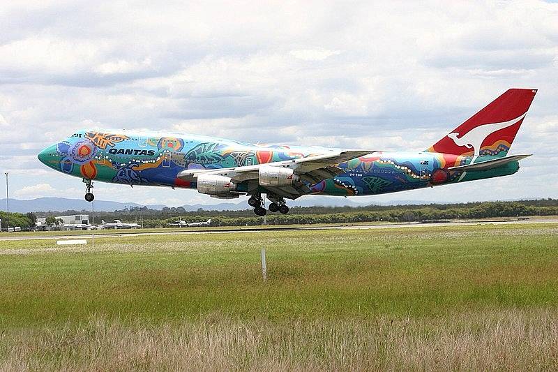 Australský dopravce Qantas nechal několik ze svých letadel pomalovat nátěry odkazujícími na tradiční umění australských domorodých kmenů.