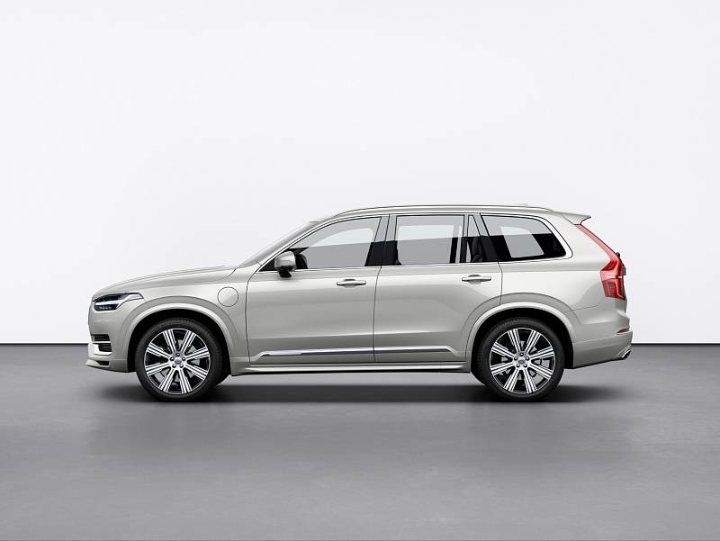 Moderniované Volvo XC90 (2020)