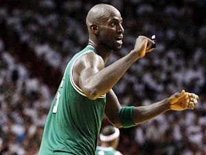 Kevin Garnett v dresu Bostonu Celtics