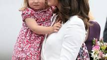 Vévodkyně Kate s malou Charlotte