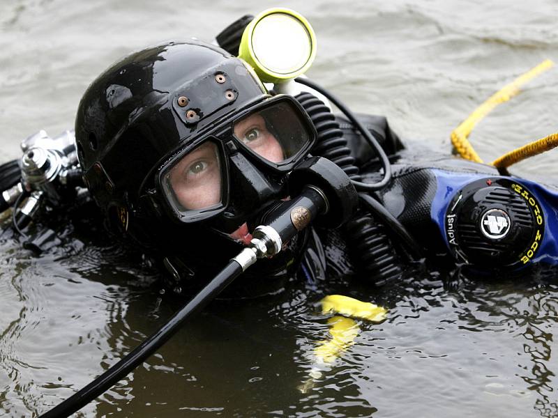 Těla českých potápěčů, která se několik dní v Chorvatsku pohřešovala, byla objevena. Obě mrtvá v Jadranu