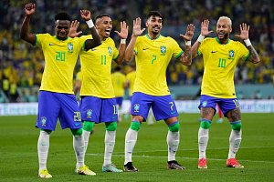Oslavný taneček Brazilců po vstřeleném gólu