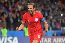 Harry Kane slaví trefu do sítě Kolumbie.