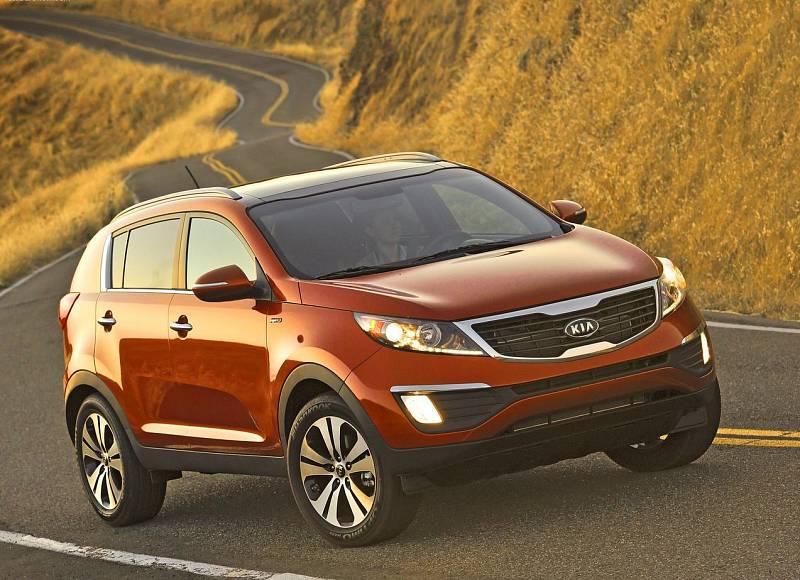 Dalším zástupcem korejské provenience je Kia Sportage na 13. místě. Také ona je považována za průměrně spolehlivou, s indexem 99. Stejně jako Hyundai nejvíce trpí na motor.