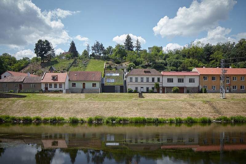 Rodinný dům na znojemském nábřeží Dyje studia Kuba & Pilař architekti