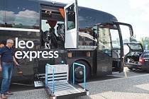 Leo Express nasadil na linku Prahy do Mnichova nový autobus Setra 517 HD