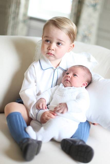 Princ George s princeznou Charlotte