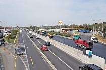 Rekonstrukce dálnice D11 u Prahy je hotová