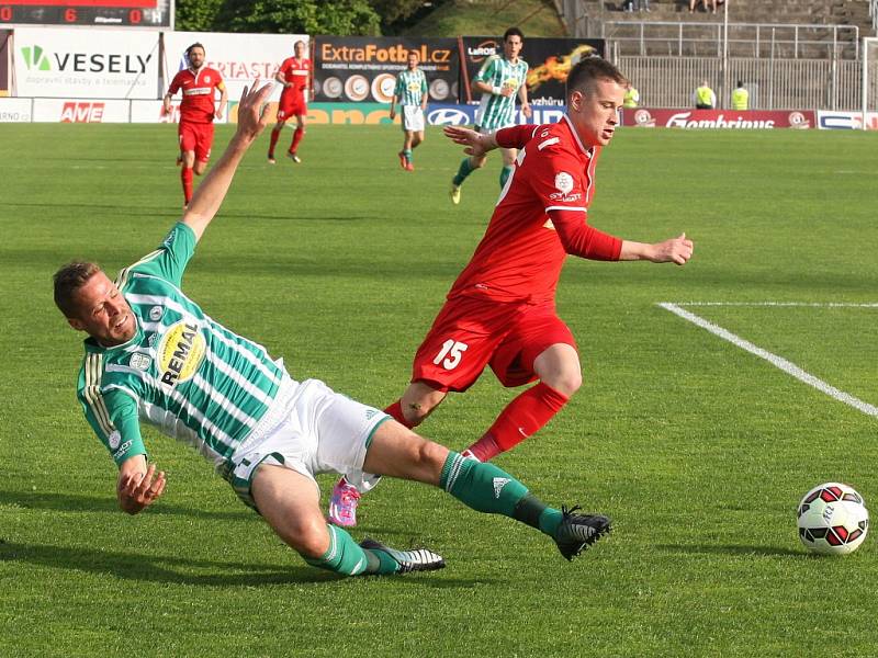 Radek Šírl z Bohemians Praha 1905 (vlevo) a Jan Sýkora z Brna.