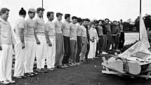 V jachtařském oddílu v roce 1961 (R. Konkolski stojí čtvrtý zleva)