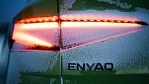 Automobilka Škoda pokořila s plně elektrickým vozem SUV Enyaq RS rekord v nejdelším souvislém driftu na ledě.